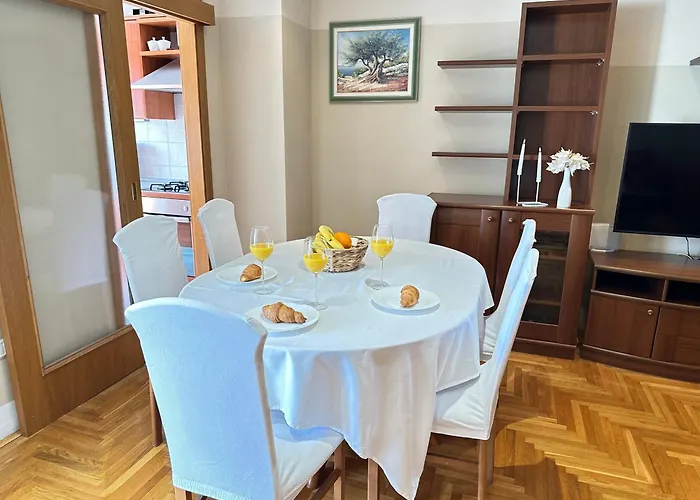 Forty Two Apartman *